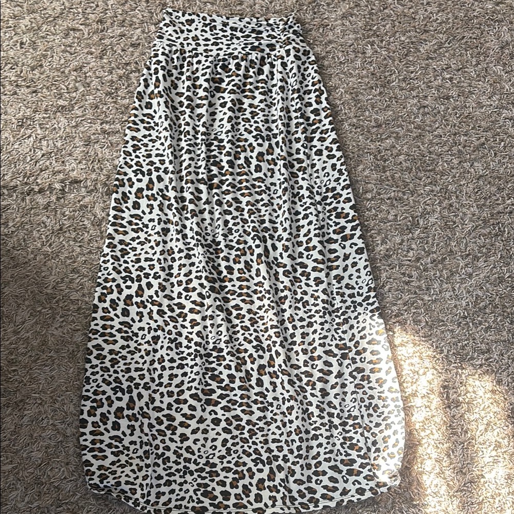 Joe B Black and White Pleated A-line Maxi Skirt for Casual Wear